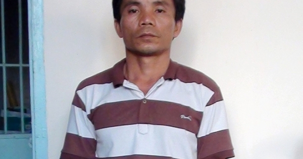 Bố giở trò đồi bại rồi lấy chuyện bệnh tật của mẹ 