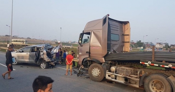 TAND Tối cao rút hồ sơ vụ xe container đâm Innova chạy lùi trên cao tốc