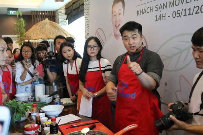 Với t&agrave;i năng nấu ăn của m&igrave;nh, xuất ph&aacute;t từ c&ocirc;ng việc nấu ăn trong qu&acirc;n đội, Lee Won IL trở th&agrave;nh chuy&ecirc;n gia ẩm thực nổi tiếng của H&agrave;n Quốc.