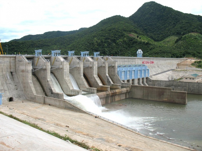 Hồ chứa nước Định B&igrave;nh. Ảnh Vũ Đ&igrave;nh Thung.