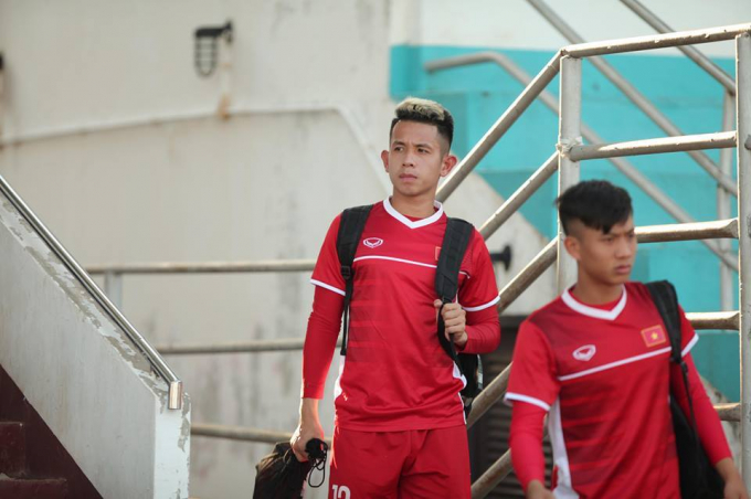 HLV Park Hang Seo &acirc;u lo ng&agrave;y đầu ở L&agrave;o