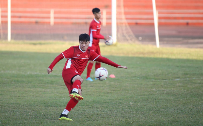 HLV Park Hang Seo &acirc;u lo ng&agrave;y đầu ở L&agrave;o