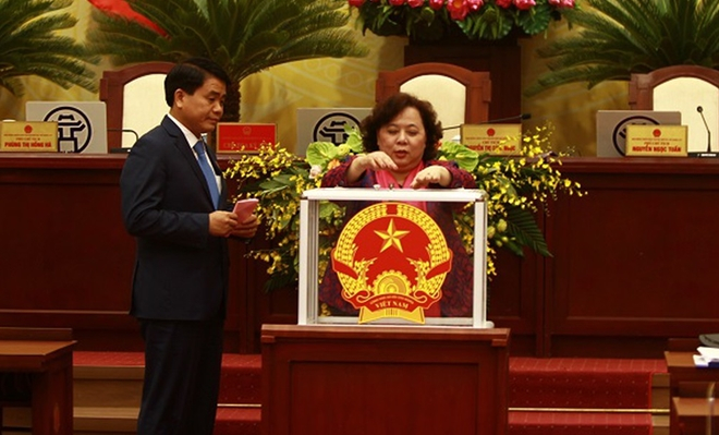 Tại kỳ họp lần n&agrave;y, HĐND TP cũng sẽ ban h&agrave;nh nghị quyết về việc lấy phiếu t&iacute;n nhiệm đối với người giữ chức vụ do HĐND bầu.