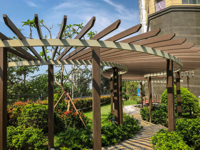 D&rsquo;. Le Roi Soleil đ&aacute;p ứng đầy đủ yếu tố để thu h&uacute;t c&aacute;c kh&aacute;ch h&agrave;ng nước ngo&agrave;i c&oacute; nhu cầu thu&ecirc; căn hộ