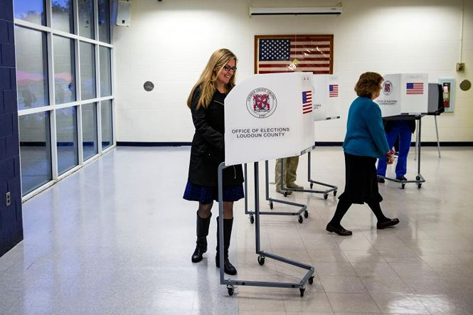 Kết quả bầu cử dự kiến sẽ được c&ocirc;ng bố ngay sau đ&oacute;, hoặc muộn nhất l&agrave; v&agrave;o s&aacute;ng sớm ng&agrave;y 7/11 (giờ Mỹ). Ảnh: Reuters