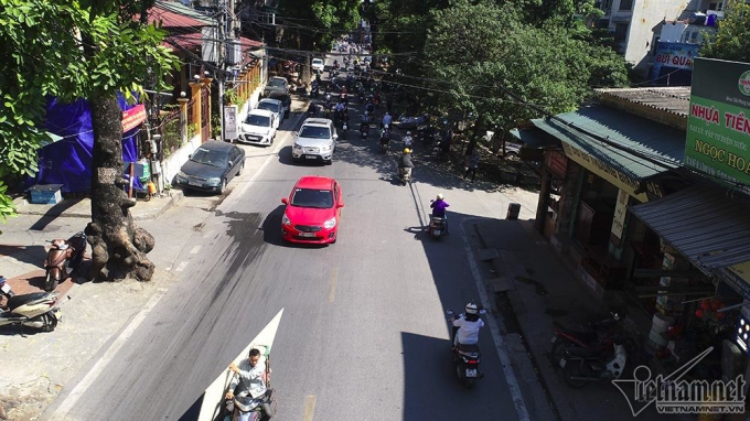 Tuyến đường 'đắt nhất h&agrave;nh tinh', h&agrave;ng ngh&igrave;n người rục rịch chuyển nh&agrave;