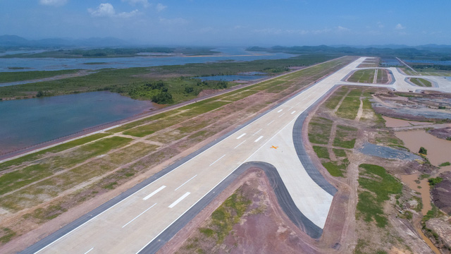 Đường cất - hạ c&aacute;nh của s&acirc;n bay đ&atilde; ho&agrave;n th&agrave;nh, đảm bảo hoạt động khai th&aacute;c.