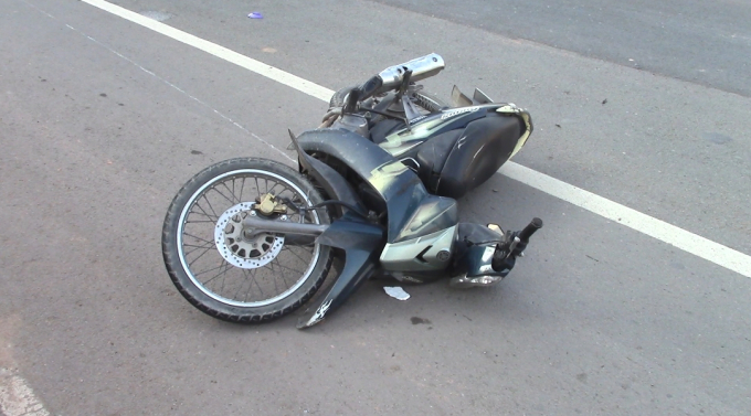 Chiếc xe m&aacute;y tại hiện trường vụ tai nạn