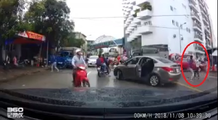 Nghệ An: Làm rõ hành vi chém đứt lìa cánh tay người khác khi va chạm giao thông