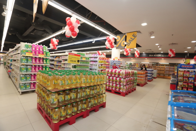 Một ng&agrave;y VinMart đồng loạt khai trương 23 si&ecirc;u thị mới