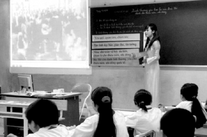 Người thầy chỉ c&oacute; thể đến với học tr&ograve; bằng kiến thức v&agrave; đam m&ecirc; sự nghiệp &ldquo;trồng người&rdquo;. (Ảnh minh họa )