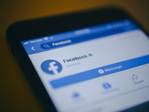 Facebook đ&atilde; bị ch&iacute;nh phủ Singapore chỉ tr&iacute;ch gay gắt.