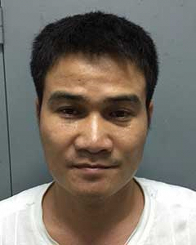 Mất ăn mất ngủ v&igrave; li&ecirc;n tục bị tạt mắm t&ocirc;m