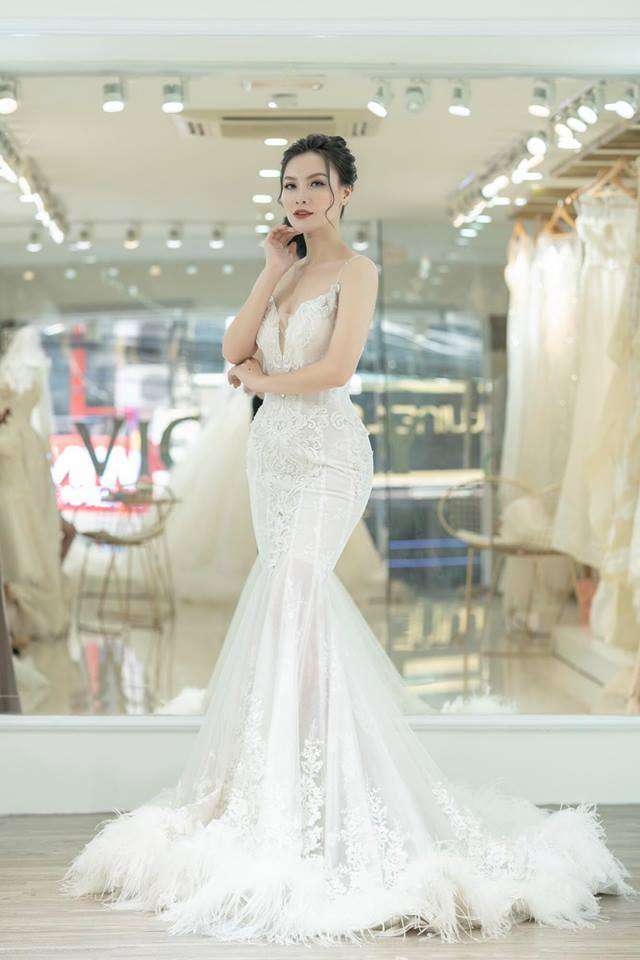 Kh&ocirc;ng đọ ngực &ldquo;khủng&rdquo;, mỹ nh&acirc;n Việt n&agrave;o sở hữu v&ograve;ng eo nhỏ nhất?