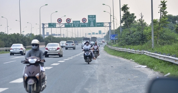 Đẩy mạnh công tác xử lý mô tô, xe máy lưu thông vào làn đường dành cho ô tô trên đại lộ Thăng Long
