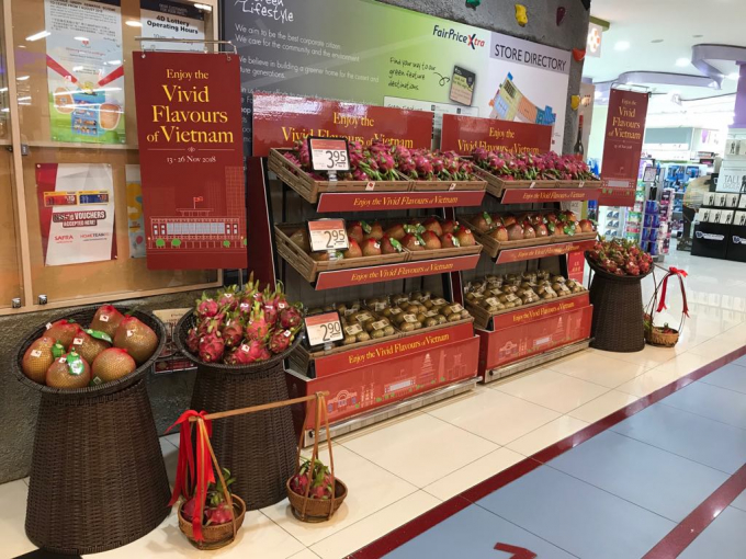 Khai mạc Tuần lễ h&agrave;ng Việt Nam tại Singapore