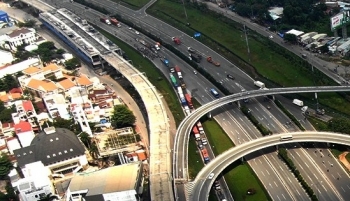 Hình hài tuyến metro đầu tiên của TPHCM sau 6 năm thi công