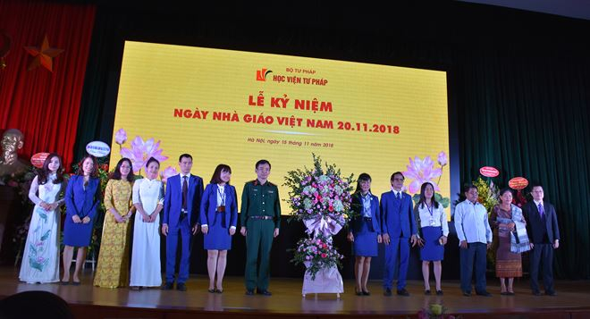 Học viện Tư ph&aacute;p tổ chức Lễ kỷ niệm ch&agrave;o mừng Ng&agrave;y Nh&agrave; gi&aacute;o Việt Nam 20/11