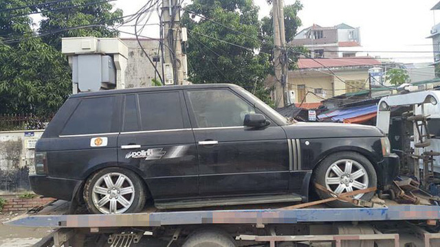 Chiếc Range Rover b&aacute;n với gi&aacute; hơn 650 triệu đồng