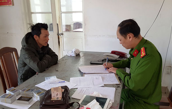 Cường tại cơ quan c&ocirc;ng an.