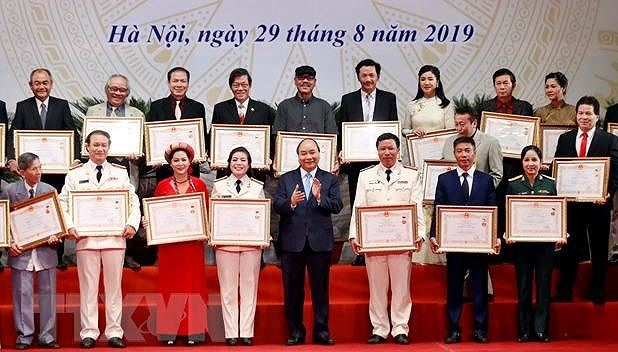 391 nghệ sỹ được truy tặng, phong tặng danh hiệu nghệ sỹ nhân dân, nghệ sỹ ưu tú