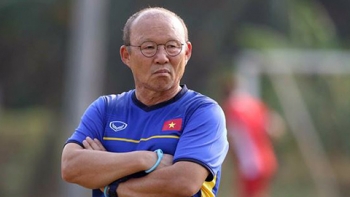 HLV Park lo lắng khi đặt bút ký bản hợp đồng mới