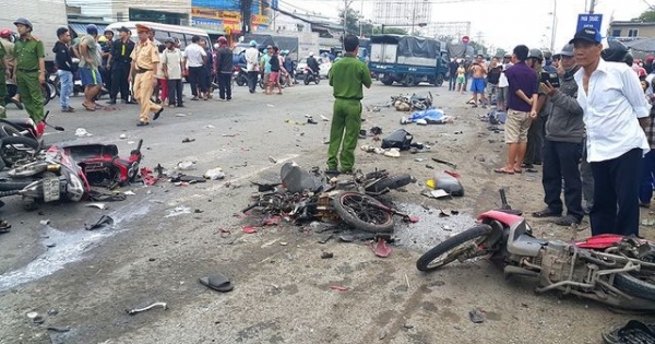 Sắp đến ngày xử tài xế container tông chết 4 người dừng đèn đỏ