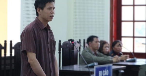 Đến nhà đòi nợ, bị con nợ vác dao lao ra chém chết