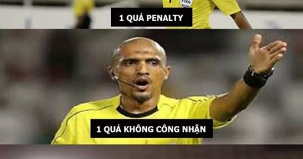 Cổ động viên "giận tím người" với pha cắt còi của trọng tài người Oman