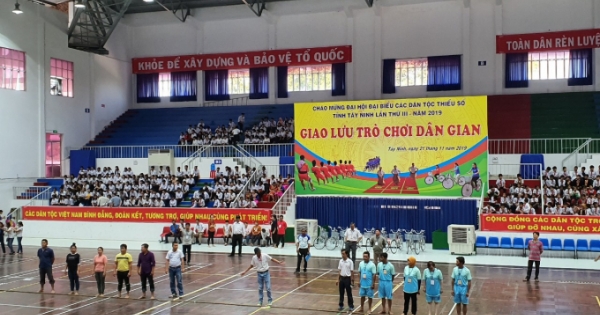 Sôi nổi giao lưu trò chơi dân gian các dân tộc thiểu số tỉnh Tây Ninh năm 2019