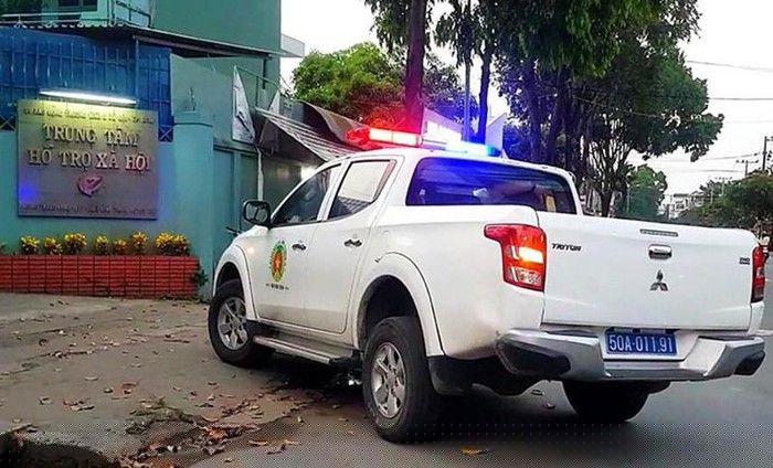 Cảnh sát đến Trung tâm hỗ trợ xã hội (Sở LĐTB&amp;amp;XH TP HCM) điều tra nghi án một số bé gái bị nam nhân viên đơn vị này xâm hại.