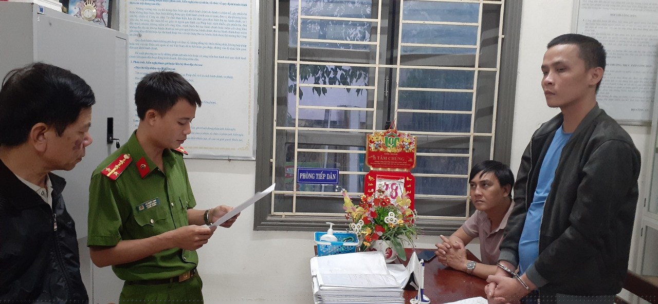 Đối tượng Hoàng Như Minh Tâm tại cơ quan điều tra Công an tỉnh