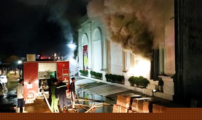 Hiện trường quán bar bị cháy