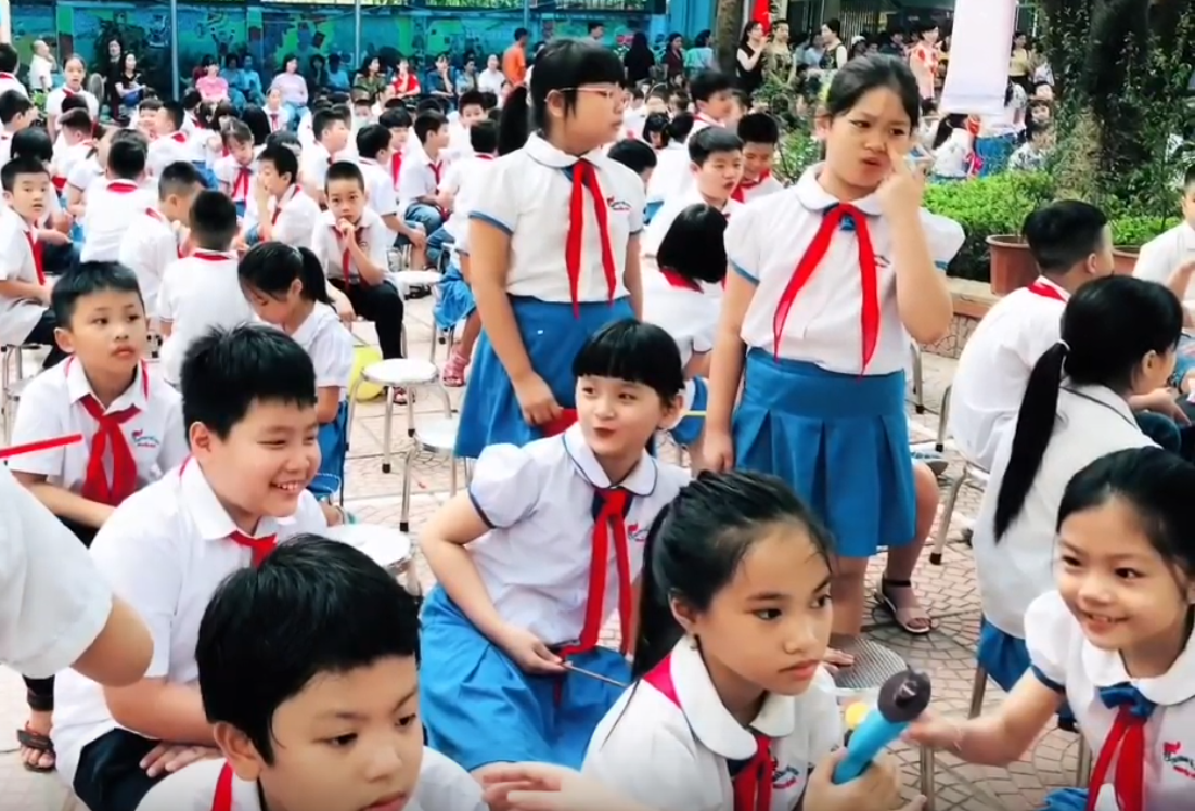 Hà Nội: Khẩn trương xác minh nguyên nhân hơn 100 học sinh nghỉ học - 1