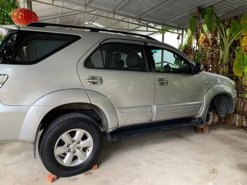 Nhiều xe ô tô bị mất bánh sau 1 đêm trên địa bàn TP Vinh