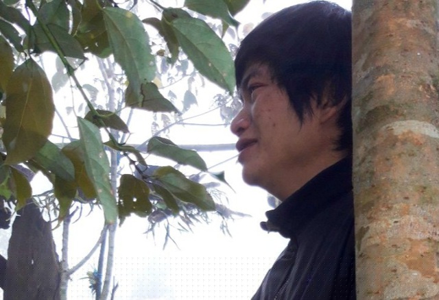 Anh Ka đau đớn trước cái chết của 2 con nhỏ. 