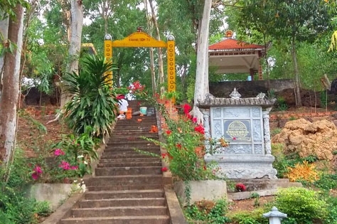 Khám phá di tích khảo cổ Cù Lao Rùa