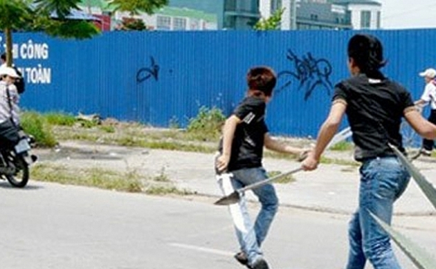 Nguyễn Thời D. bị nhóm bạn hành hung, sau đó nhập viện và tử vong.