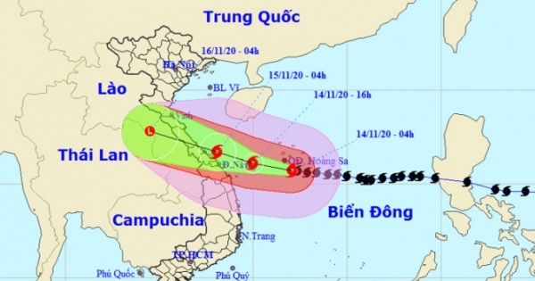 Bão số 13 với sức gió giật cấp 17 tiến gần vào đất liền
