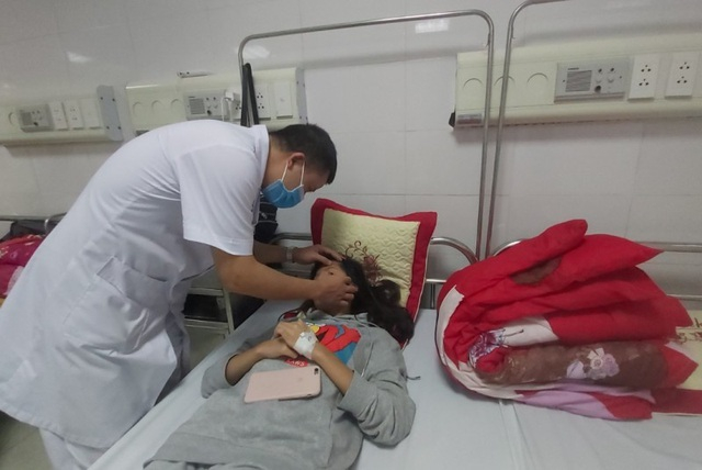 chu-tich-tp-thanh-hoa-yeu-cau-lam-ro-vu-nu-sinh-bi-danh-hoi-dong-1