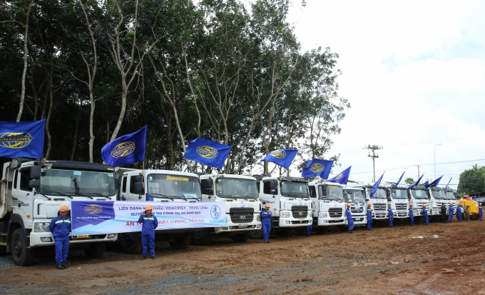 Lễ khởi công dự án Phan Thiết - Dầu Giây tại xã Hàng Gòn, TP Long Khánh, tỉnh Đồng Nai, ngày 30/9/2020. Ảnh: VGP/Mạnh Hùng