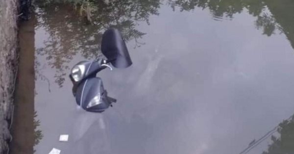 Vĩnh Phúc: Tá hỏa phát hiện thi thể 2 người đàn ông dưới mương nước