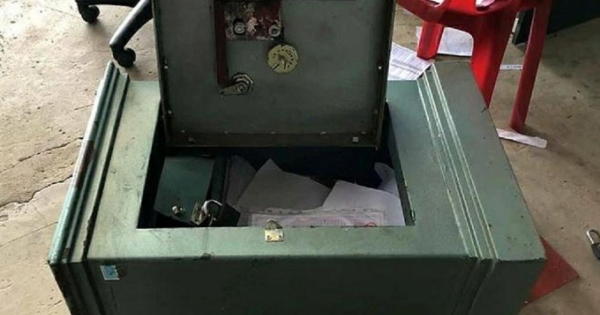 Thái Bình: Người phụ nữ thuê thợ đánh thêm chìa để trộm két sắt nhà người quen