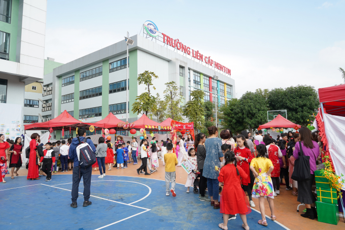 Truong lien cap Newton