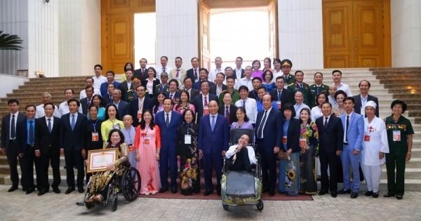 400 gương sáng thầm lặng vì cộng đồng vào Lăng viếng Bác