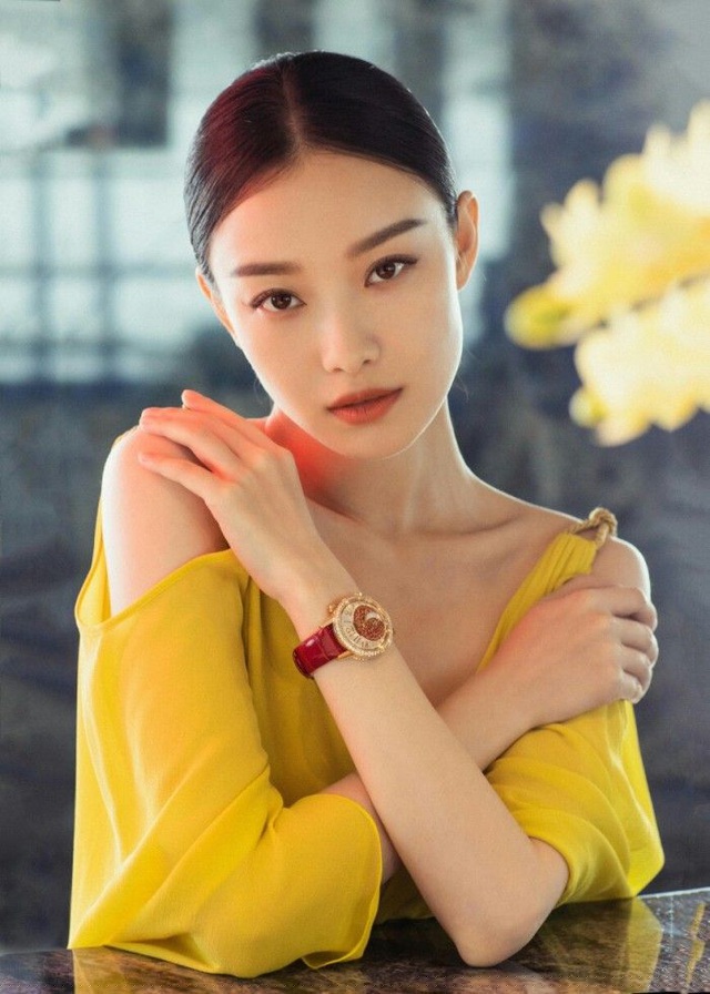 Nghê Ni được các nhãn hàng và tạp chí thời trang rất yêu thích.