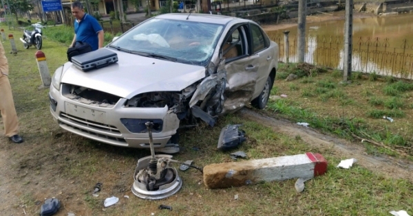 Hà Giang: 2 xe con đấu đầu nhau, 2 người nhập viện