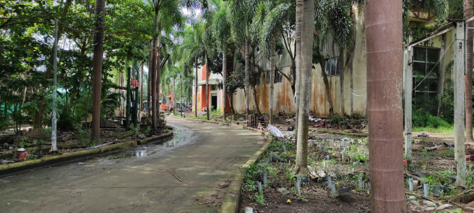 Bệnh viện dã chiến số 1, toạ lạc tại Phường 6, TP. Sóc Trăng (Trung tâm Văn hóa Triển lãm Hồ Nước Ngọt)