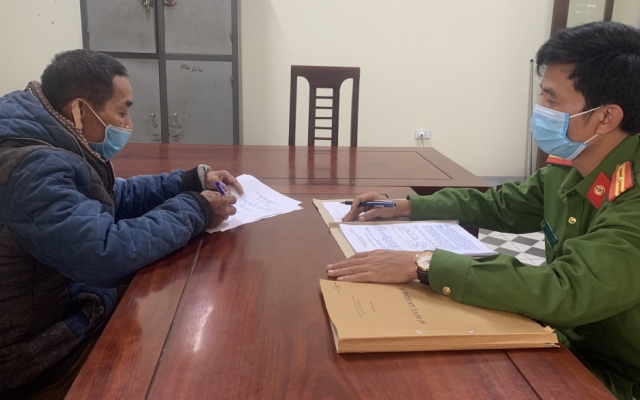 Vợ to tiếng bị chồng dùng dao chém thẳng vào đầu