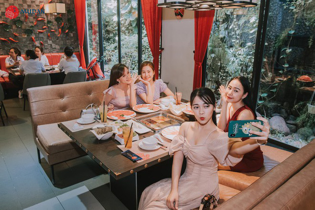 photo-13-15726174350651735911079